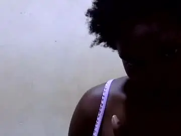 Chaturbate Live Porn of curvy_queen12