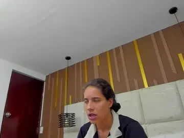 Chaturbate Live Sex Cam of miacours