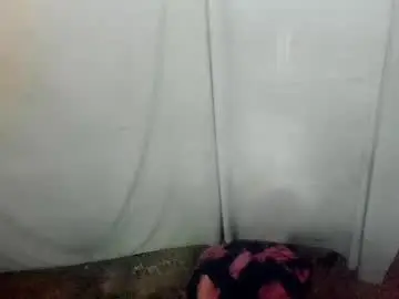 Chaturbate Live Sex Cam of im_ur_hot_ella