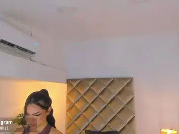 Chaturbate Best live sex cam show of malaia_hills