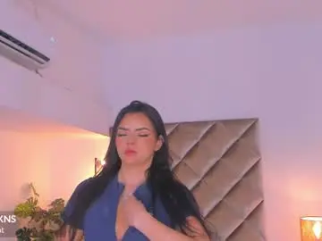 Chaturbate Free Live Porn of malaia_hills