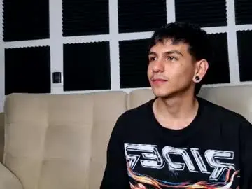 Chaturbate Watch Live Sex Cams of austin_falcon
