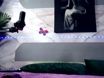 Chaturbate Live Sex Cam of bunnybliss2