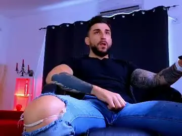 Chaturbate Live Sex Cam of mightyaaron