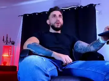 Chaturbate Live Sex Cam of mightyaaron