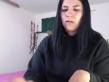 Chaturbate Live Porn of hilari18