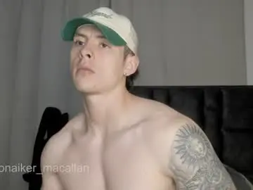 Chaturbate Free Live Porn of jhonny_macallan