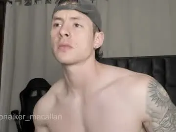 Chaturbate Live Sex Cam of jhonny_macallan