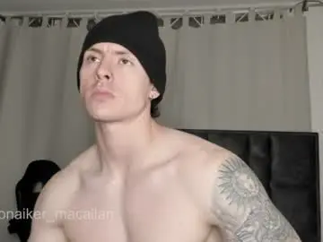 Chaturbate Free Porn Cam of jhonny_macallan