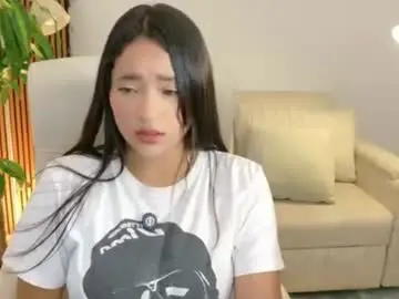 Chaturbate Live Sex Cam of iam__zara