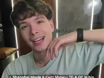 Chaturbate Free Porn Cam of calvin_loves_you