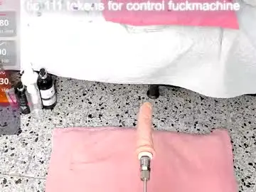 Chaturbate Nude Webcam of cristale69