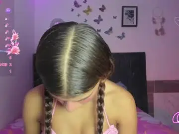 Chaturbate Live Porn of emmie_bunny