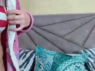 Chaturbate Sex Cam of esmeralda_oikos