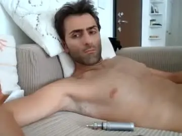 Chaturbate Free Porn Cam of kikkus01