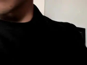 Chaturbate Live Sex Cam of andyjoy_