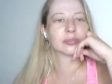 Chaturbate Watch Live Sex Cams of charmingmila