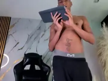 Chaturbate Adult Video Chat of juliensaint_