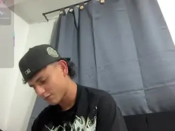 Chaturbate Sex Cam of bob_pettersonn