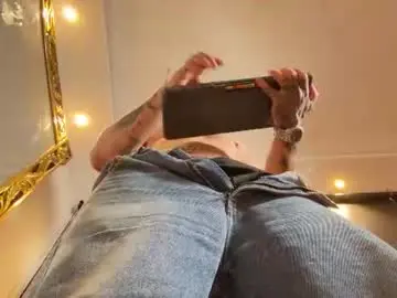 Chaturbate Live Sex Cam of dantecoppolaa