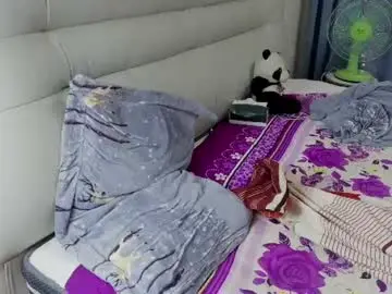 Chaturbate Live Sex Cam of dumeila