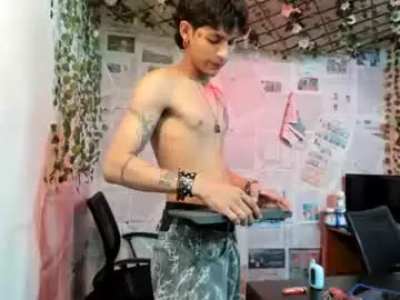 Chaturbate Nude Webcam of alexandluke1