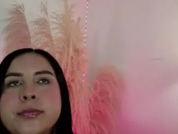 Chaturbate Nude Webcam of bella_saint33