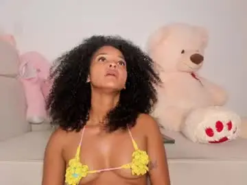 Chaturbate Live Sex Cam of curly_sweett