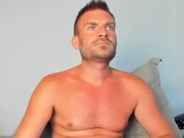 Chaturbate Free Live Porn of 10in_deluxe