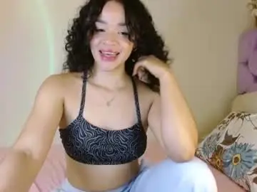 Chaturbate Nude Webcam of kiararose19