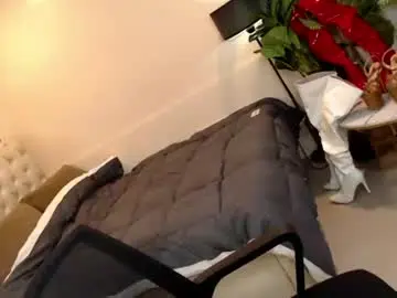 Chaturbate Free Live Porn of mikha_sensual