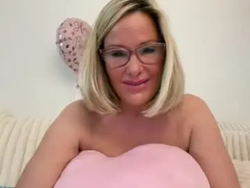 Chaturbate Sex Cam of milf_goddess