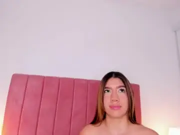 Chaturbate Live Sex Cam of crystal_hartx