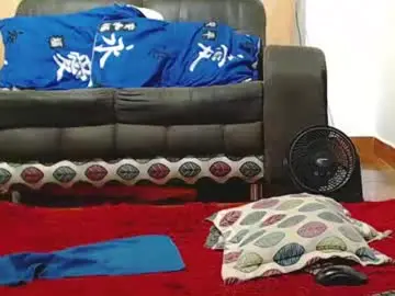 Chaturbate Sex Cam of littlemia_777
