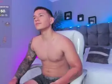 Chaturbate Sex Cam of thomas_moon_