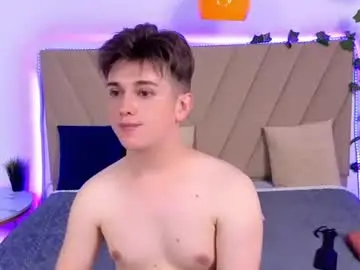 Chaturbate Live Sex Cam of miless_cooper