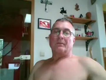 Chaturbate Live Sex Cam of andybayern