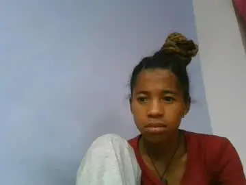 Chaturbate Watch Live Sex Cams of charlinah784575