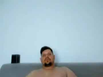 Chaturbate Free Live Porn of famousboy1