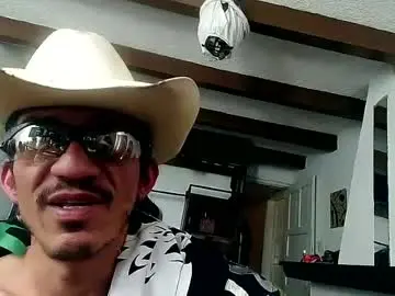 Chaturbate Free Porn Cam of badhombremx