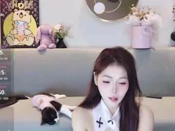 Chaturbate Free Porn Cam of dancingbaby_qinqin