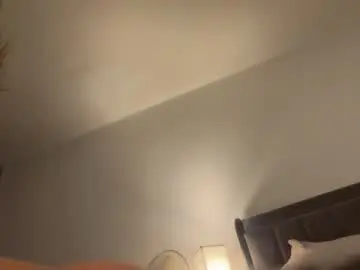 Chaturbate Live Sex Cam of smaiib0y