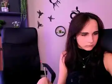 Chaturbate Live Sex Cam of ariana_ross7