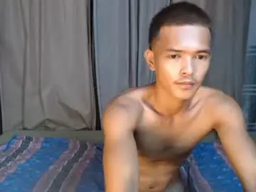 Chaturbate Live Sex Cam of urasian_rey