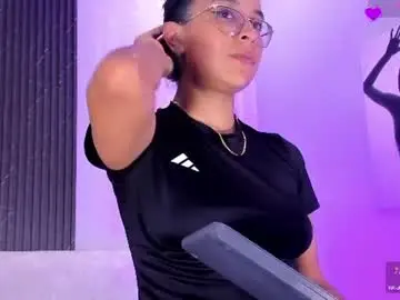 Chaturbate Live Sex Cam of zoee_martins_