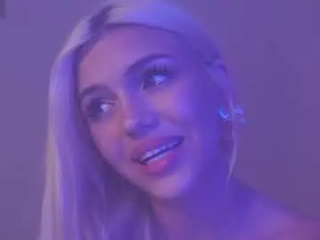 Chaturbate Live Sex Cam of milabunny_