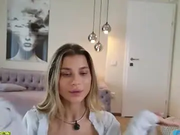 Chaturbate Live Sex Cam of lenna_godess