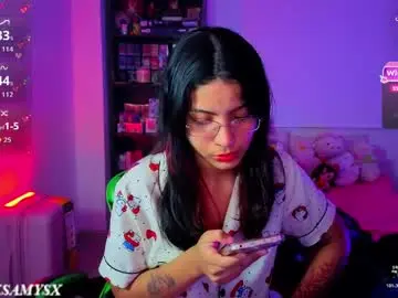 Chaturbate Nude Webcam of helia_n_amy