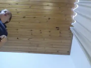 Chaturbate Live Sex Cam of milf_valeria