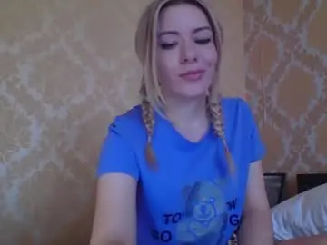 Chaturbate Live Sex Cam of softy_aura